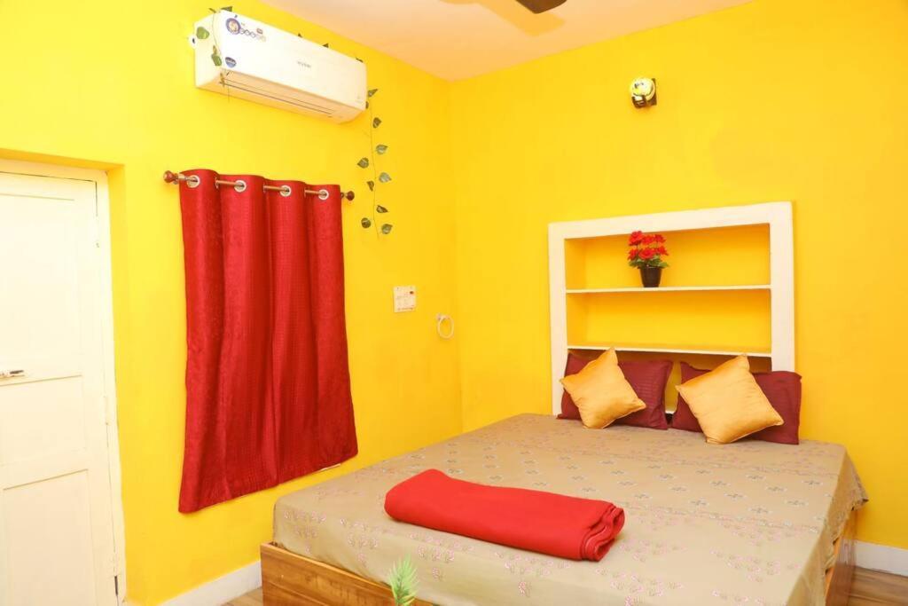 Le White Town Villa *